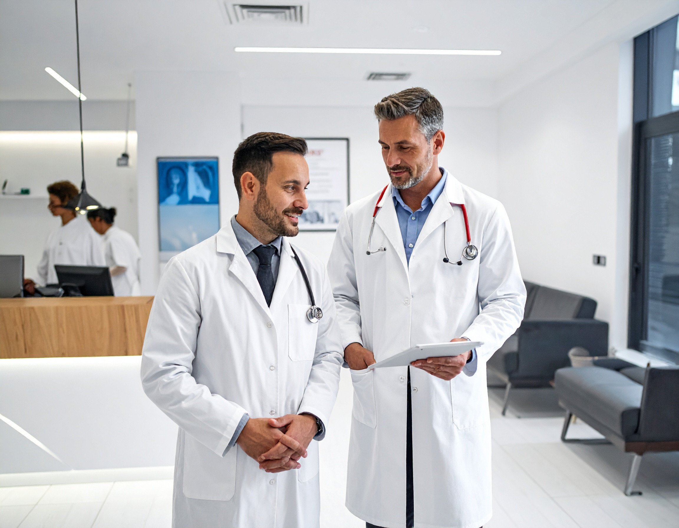 General practitioners consulting General practitioners consulting and using Mediris GP